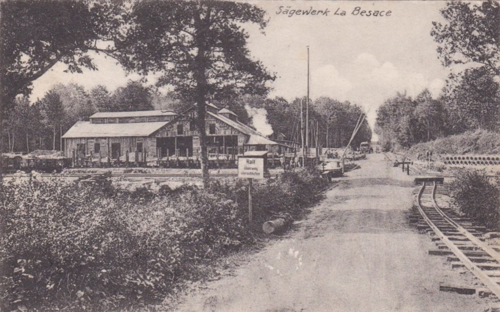 La Besace, vue sur la scierie (Sägewerk) où furent exploités des prisonniers italiens │ Carte postale allemande, circulée le 29.10.1916 (Feldpost) │ col. pdgit1918