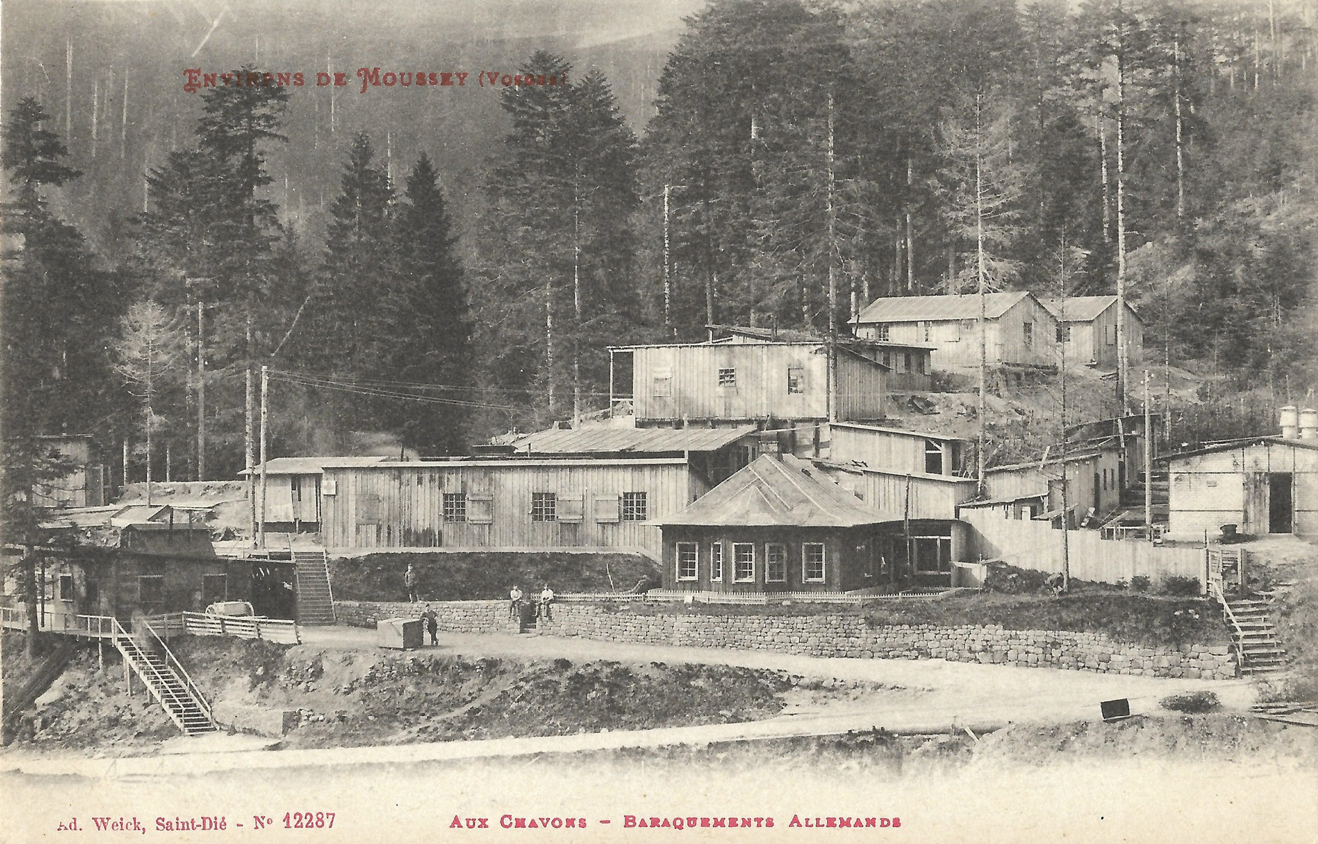 Vue sur les baraquements du camp forestier des Chavons, près de Moussey │ Carte postale non circulée │ col. pdgit1918