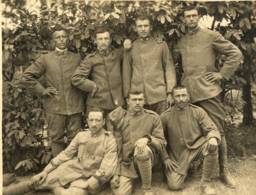 Ex-prisonniers italiens photographiés à Alost │ sans date │ coll. Stadsarchief Aalst