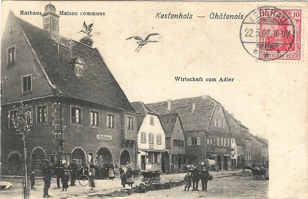 La mairie (Rathaus) de Kestenholz où furent enregistrés les décès de trois prisonniers italiens en mars et avril 1918 │ Carte postale écrite le 22.05.1907 │ col. pdgit1918