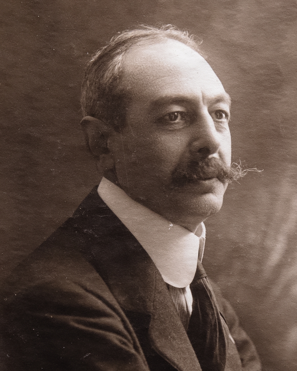 Franz Derenne (1873-1941), industriel, agent consulaire de S. M. le roi d’Italie pour la province de Namur.