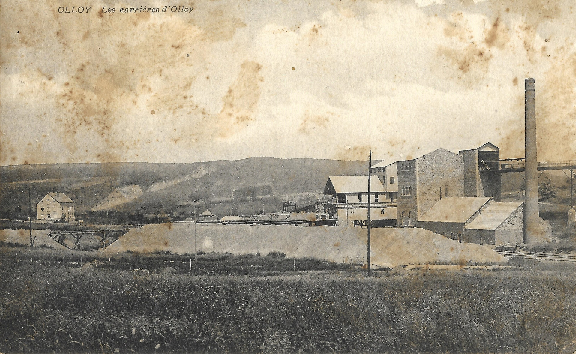 Olloy-sur-Viroin : une vue sur les carrières │ carte postale circulée le 12.9.1921 │ col. pdgit1918