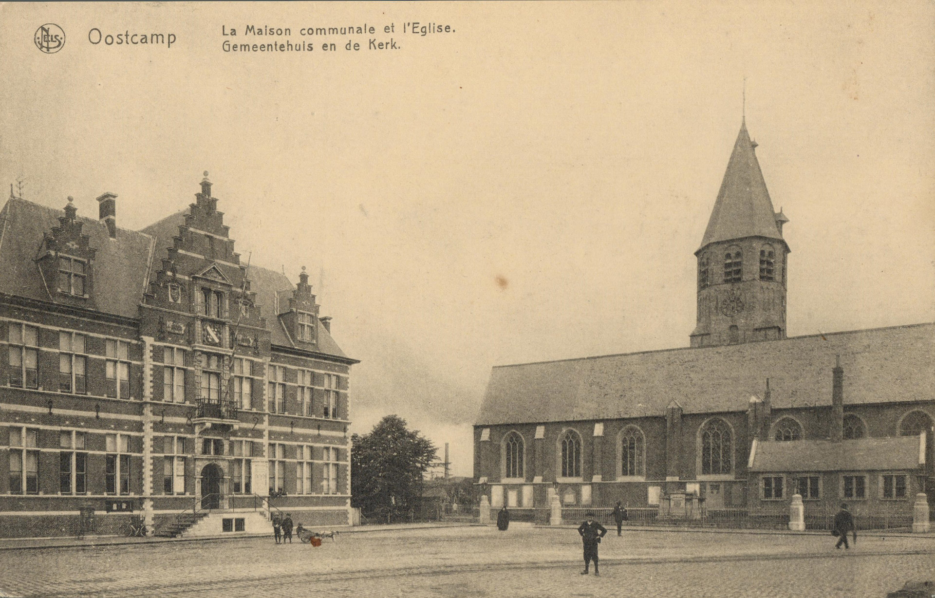 L’église d’Oostkamp, où des prisonniers italiens purent assister à plusieurs offices en mars et avril 1918 │ carte postale non circulée │ col. pdgit1918